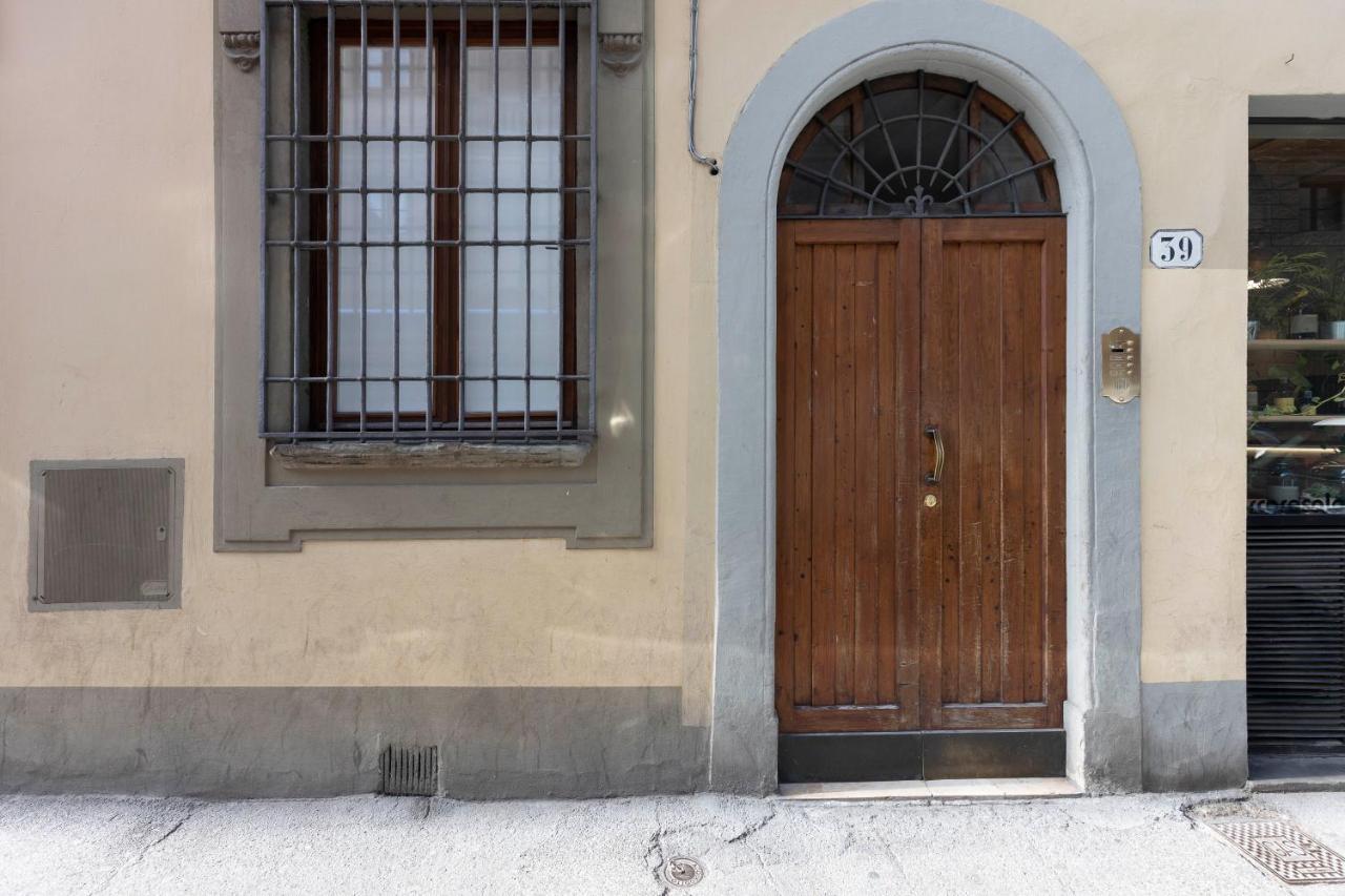 Charme In Santa Maria Novella Apartment ฟลอเรนซ์ ภายนอก รูปภาพ