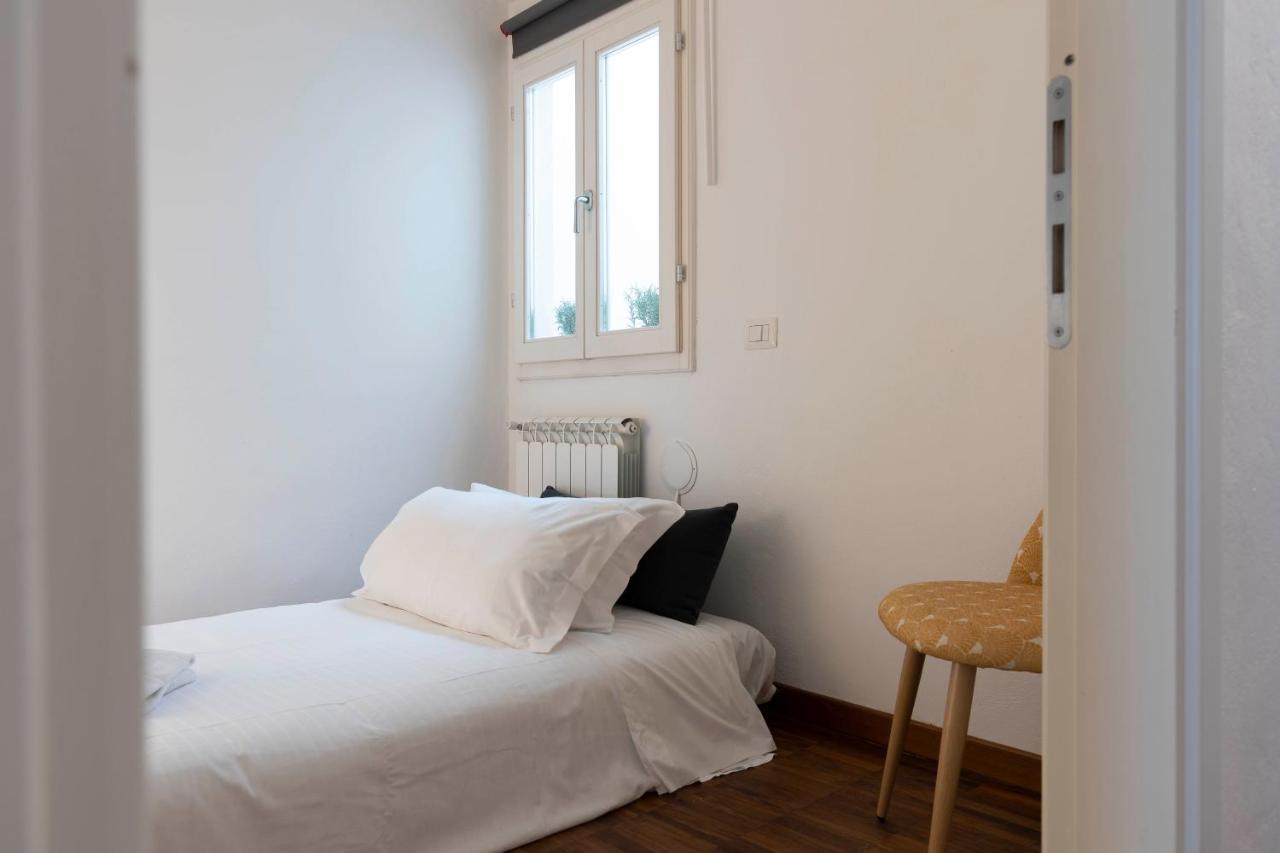 Charme In Santa Maria Novella Apartment ฟลอเรนซ์ ภายนอก รูปภาพ
